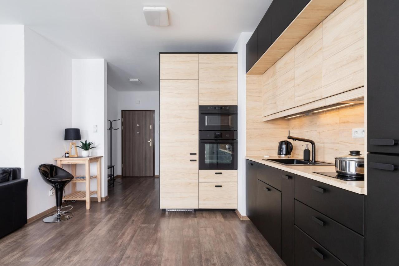 Apartament Spacious With Balcony Zablocie By Renters Kraków
